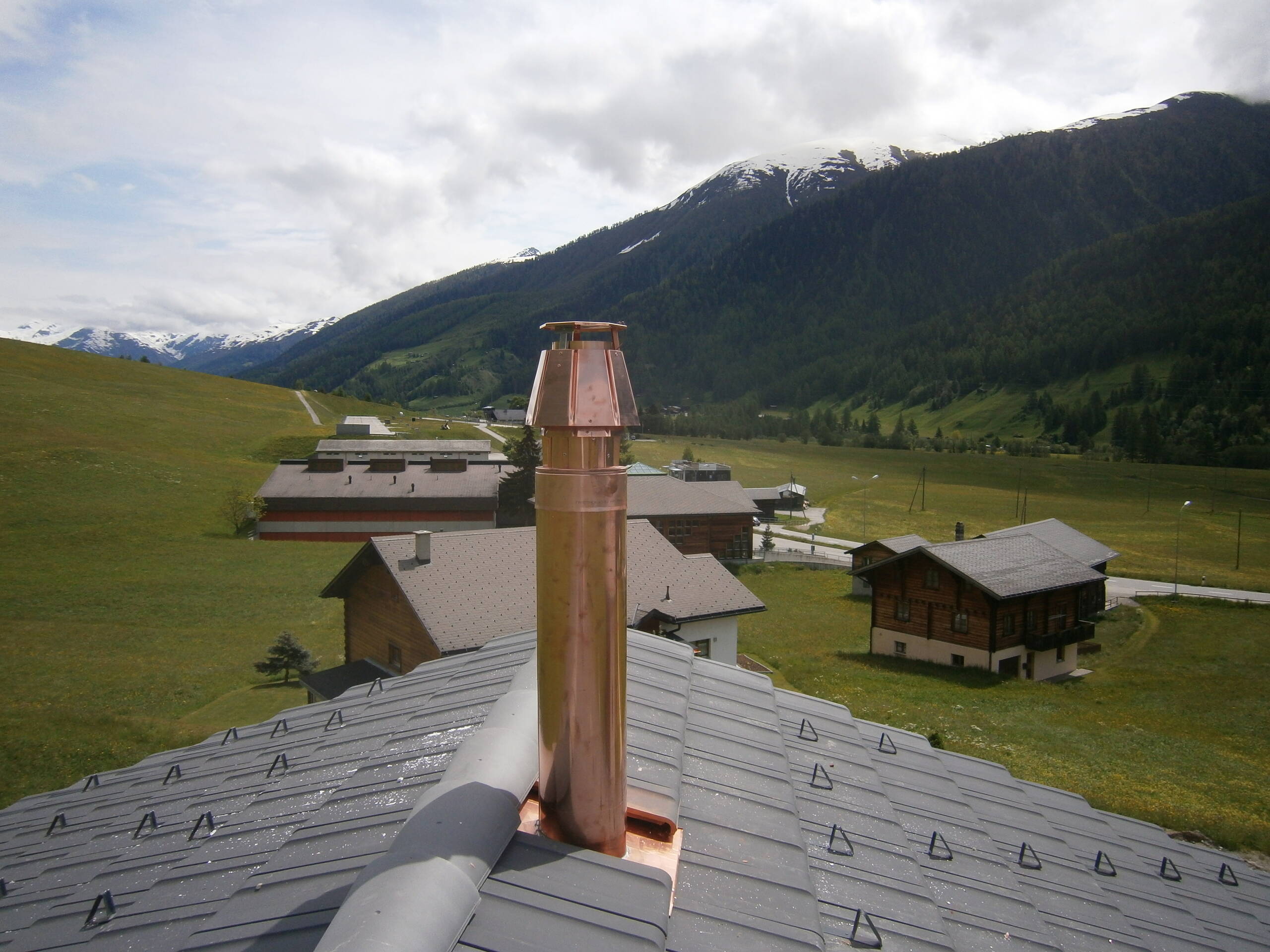kamin_ueber_dach__191_.jpg