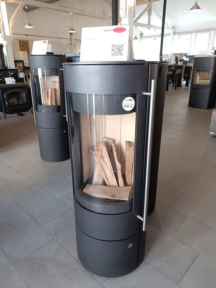 Poêle

Palena compact, acier noir **modèle d'expo** au lieu de 4 460.- seulement CHF 3 700.-