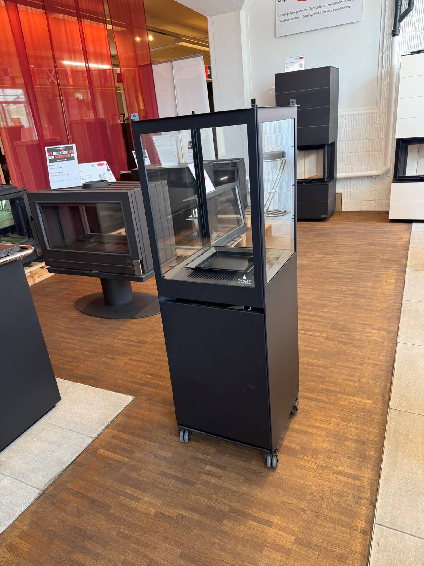 Sunwood Marino

Ausstellungsmodell Stahl schwarz anstatt CHF 1 290.- nur CHF 1100.-