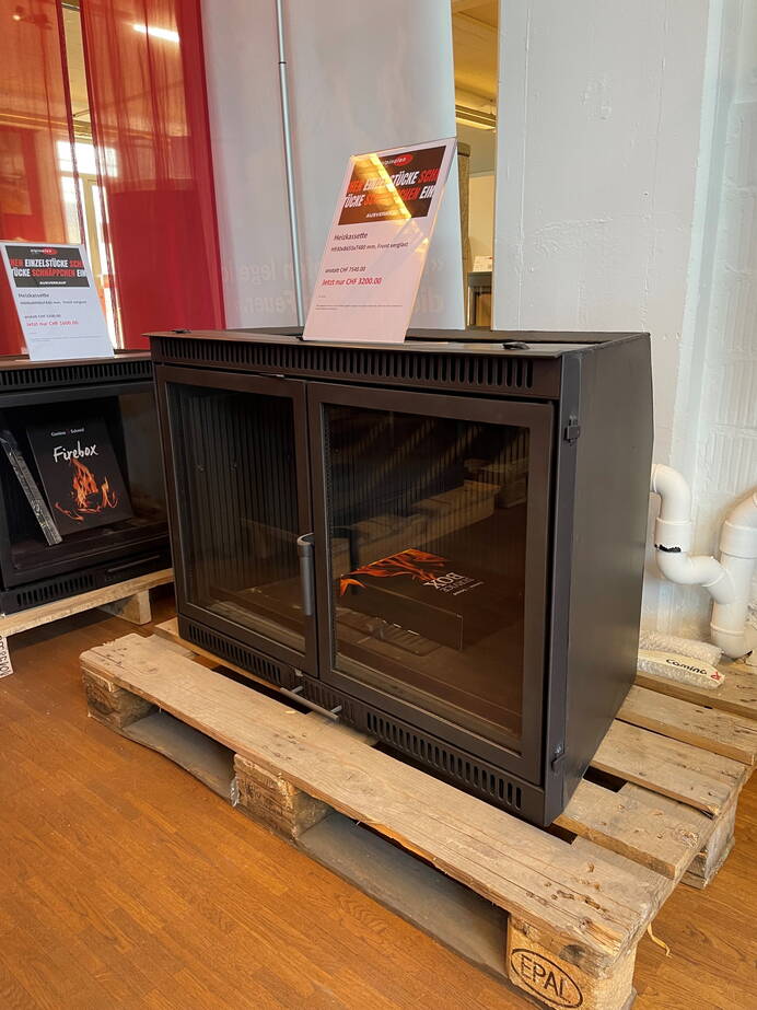 Insert cheminée

vitre sur 2 côtésH930 x L655 x P480 mmau lieu de CHF 7'540.-seulement CHF 3'200.- 