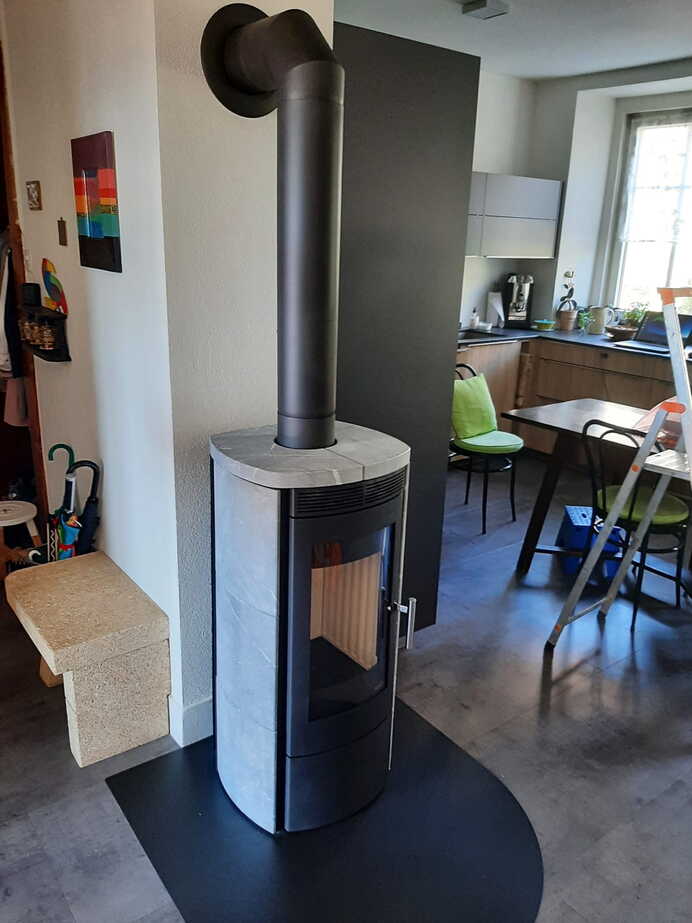 Poêle Cheminée Hark 130 GT ECOplus pierre ollaire Exemple d’installation