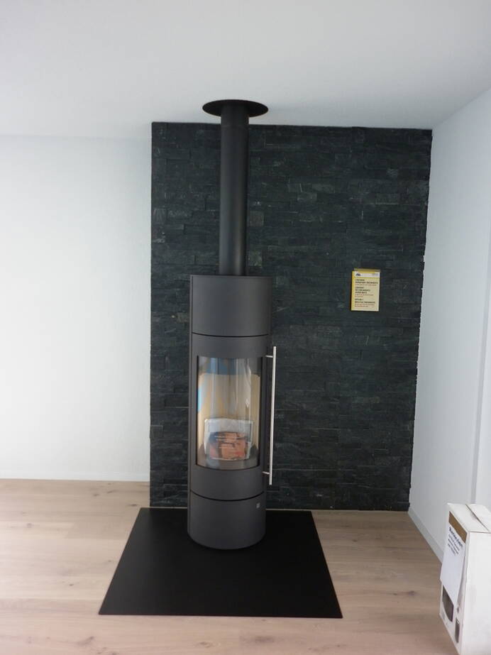 Poêle Cheminée Palena H Compact Acier noir Exemple d’installation