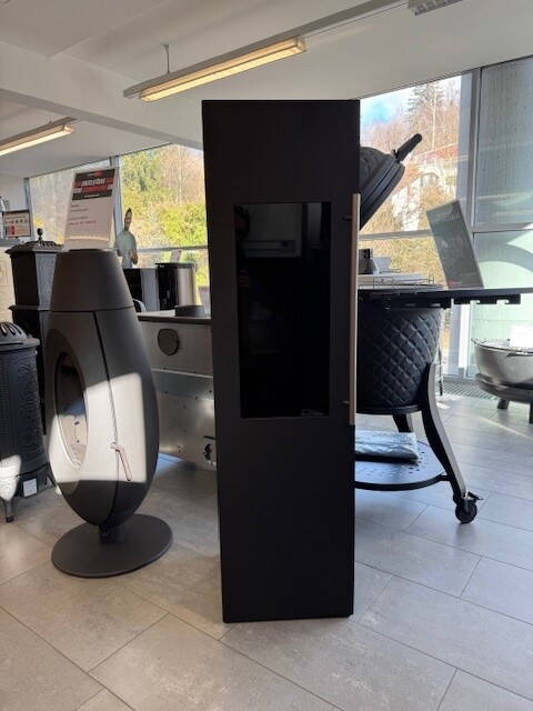 Poêle

Ferro XL DA Acier noir au lieu de CHF 5 370.- seulement CHF 4 300.-