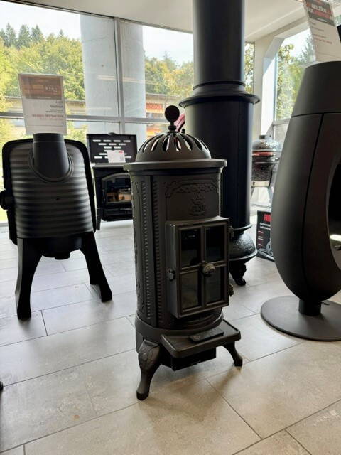 Schwedenofen

Westbo Carl ELEKTRO Stahl schwarz anstatt CHF 2 200.- nur CHF 1 650.-