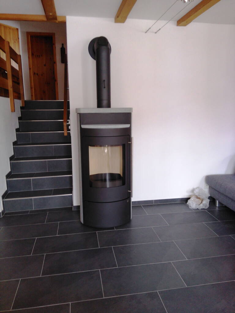 Schwedenofen Tecapa Compact 2 Naturstein Montagebeispiel