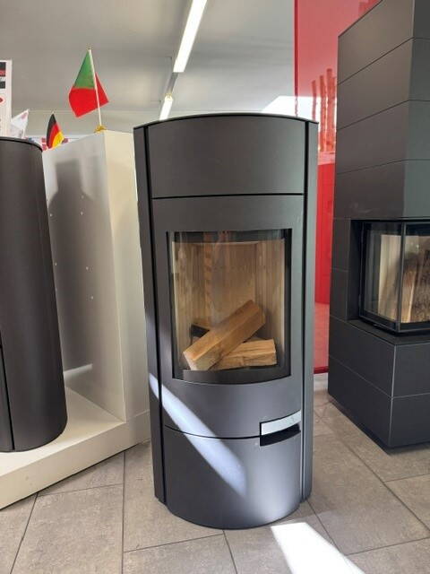 Schwedenofen

Thomas Stahl schwarz anstatt CHF 4 040.- nur CHF 3 400.-