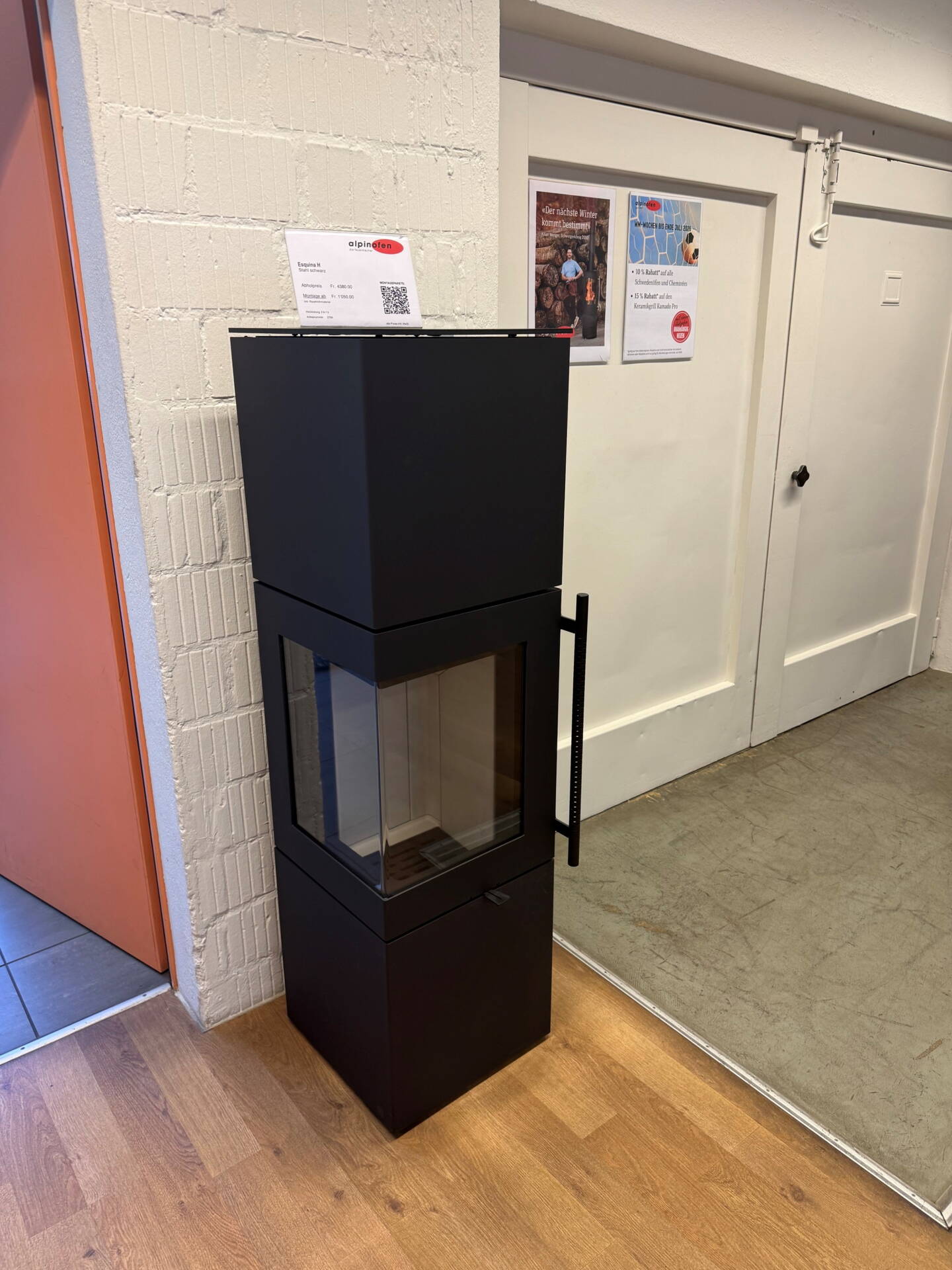 Schwedenofen

Esquina H Stahl schwarz anstatt CHF 4 380.-nur CHF 3 700.-