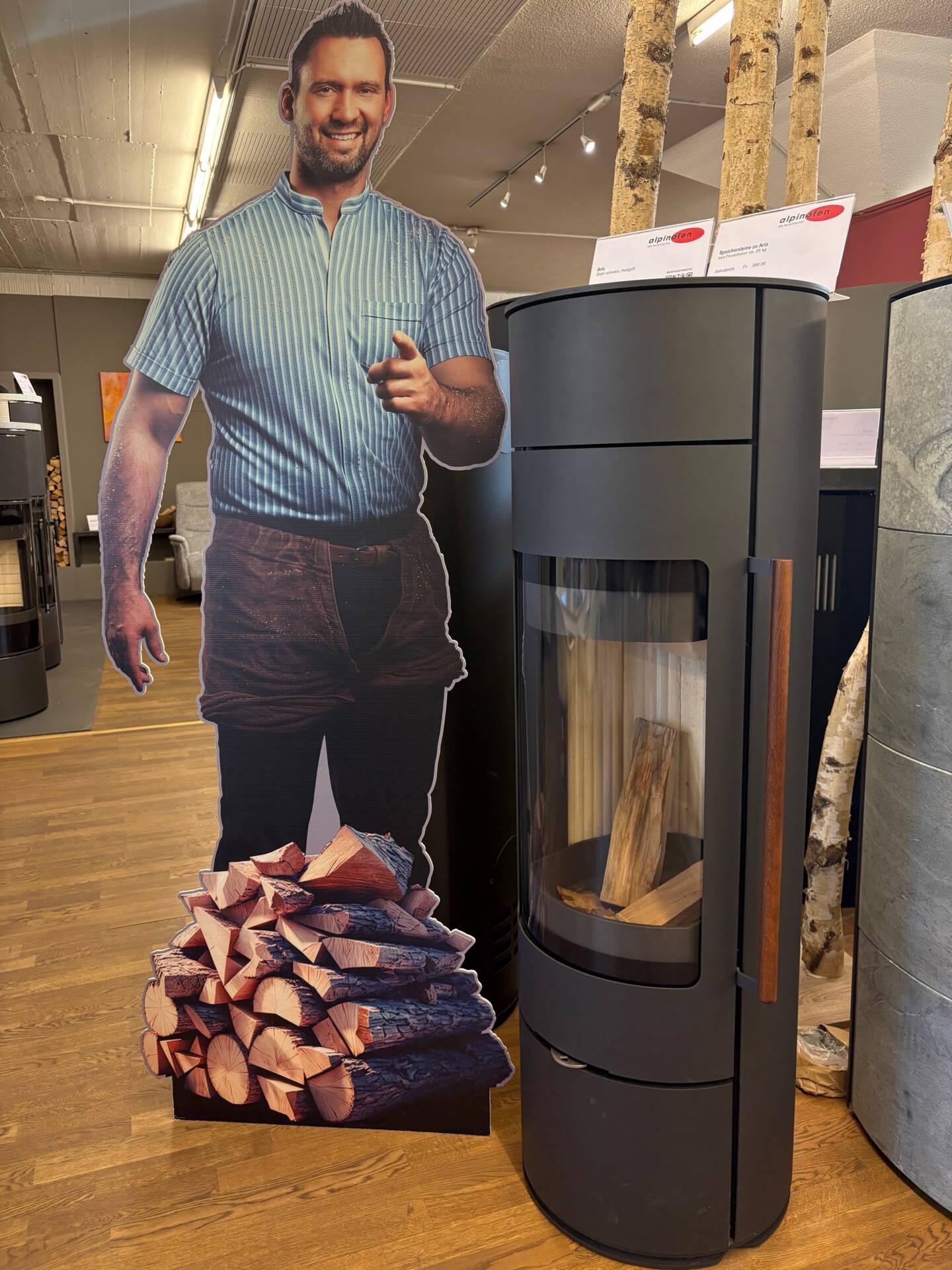 Schwedenofen

Aria drehbar Stahl schwarz anstatt CHF 4 630.- nur CHF 4 100.-