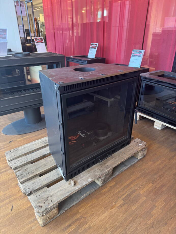 Heizkassette

Front verglast mit STUTZEN H 760 x B 780 x T 440 mm statt CHF 5'700.-nur CHF 1'900.- 