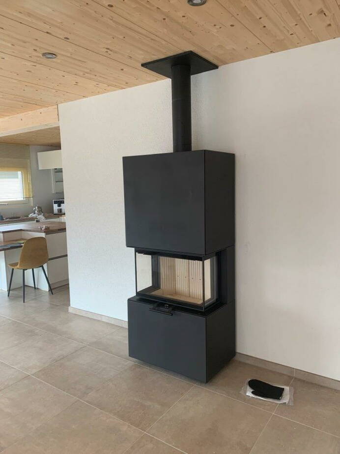 Poêle Cheminée Osorno Acier noir Exemple d’installation