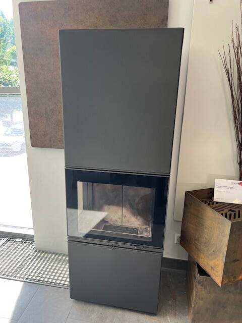 Schwedenofen

Aleria C H - 3 Scheiben Occasion anstatt CHF 5 730.-nur CHF 3 500.-