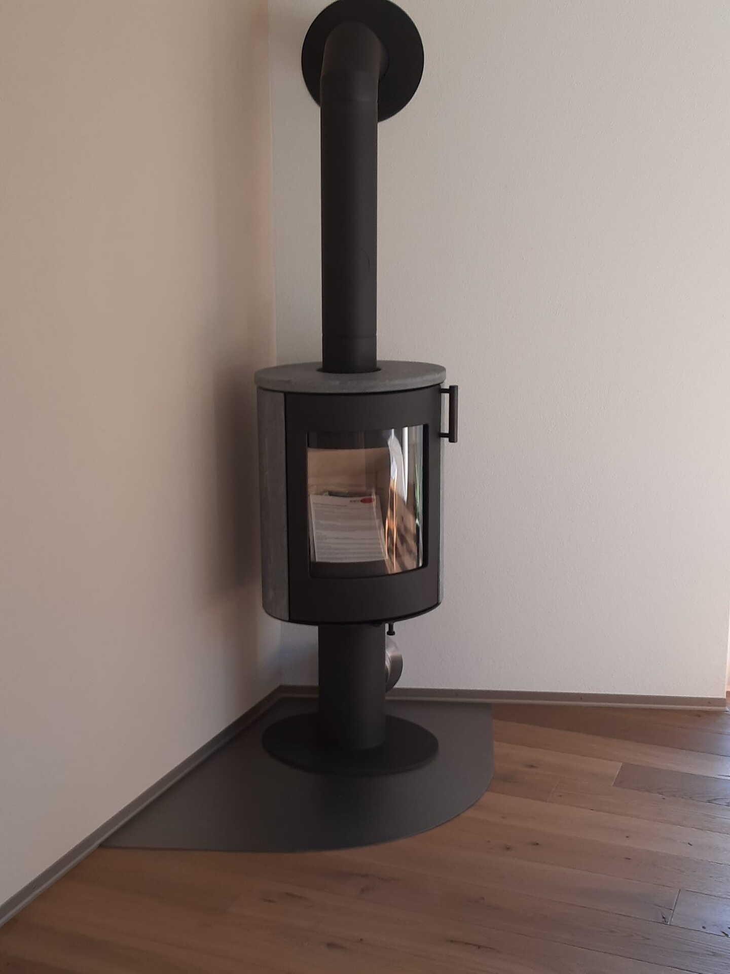 Poêle Cheminée Lamia T Exemple d'Installation