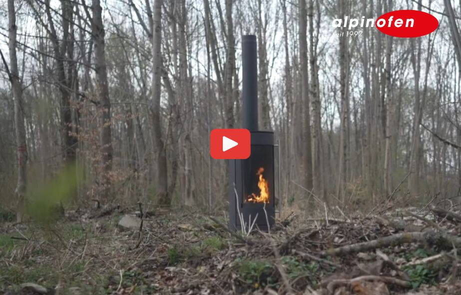 ein_ofen_steht_im_wald.jpg