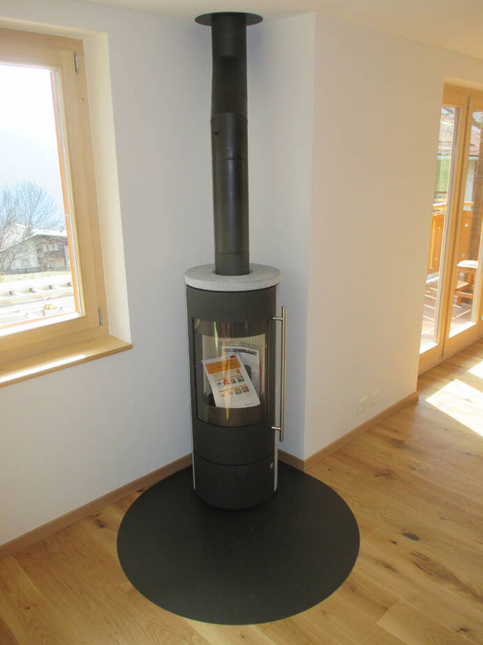 Schwedenofen Tipas 2 Compact Naturstein Montagebeispiel