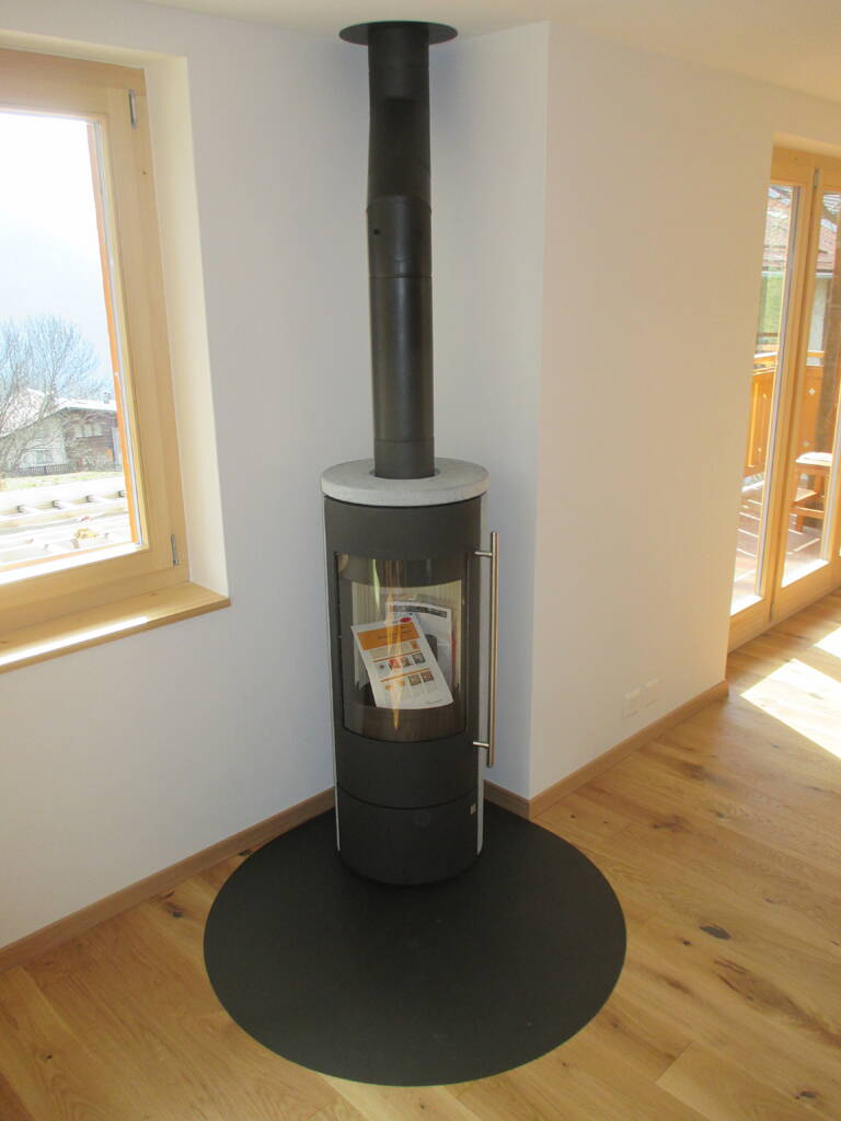 Schwedenofen Tipas 2 Compact Naturstein Montagebeispiel