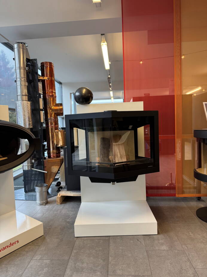 Schwedenofen

Black Diamond Stahl schwarz anstatt CHF 5 600.- nur CHF 4 900.-