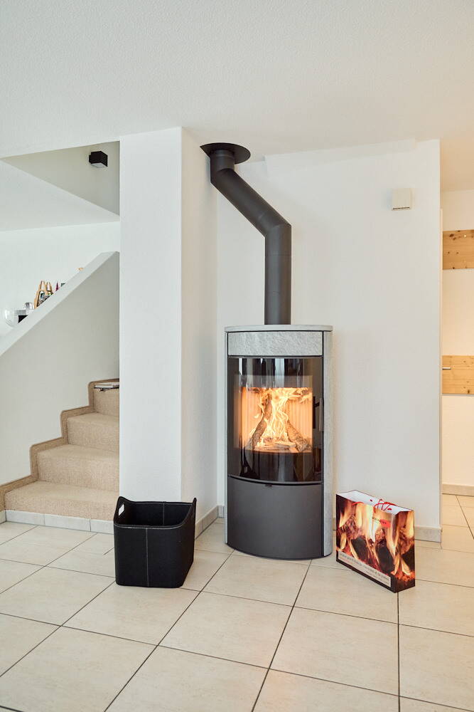 Schwedenofen Sovrana Easy Stahl schwarz Montagebeispiel