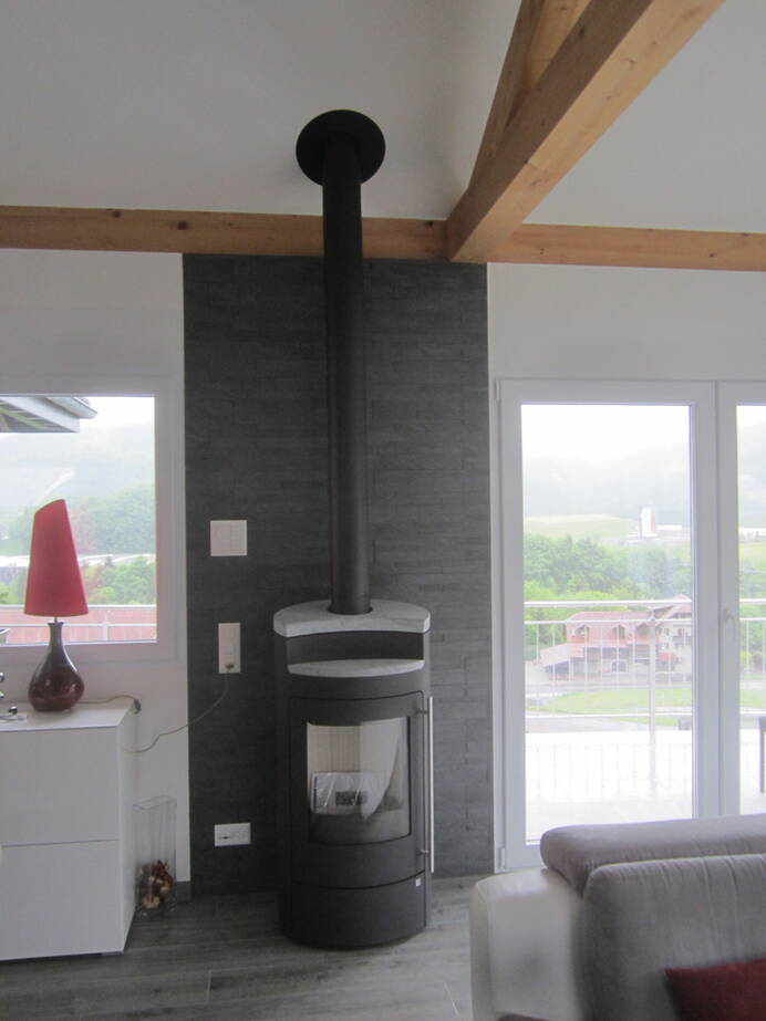 Schwedenofen Tecapa Compact 2 Naturstein Montagebeispiel