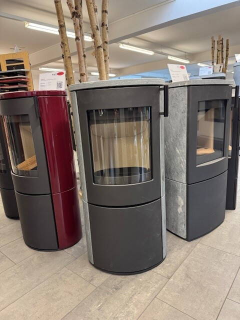 Poêle

Lamia N Acier noir, pierre naturelle au lieu de CHF 3 510.-seulement CHF 3 150.-