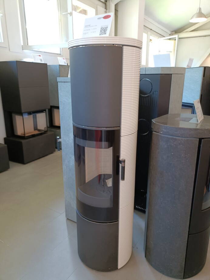 Schwedenofen

Vulsini H SE Stahl schwarz anstatt CHF 6 370.-nur CHF 5 000.-