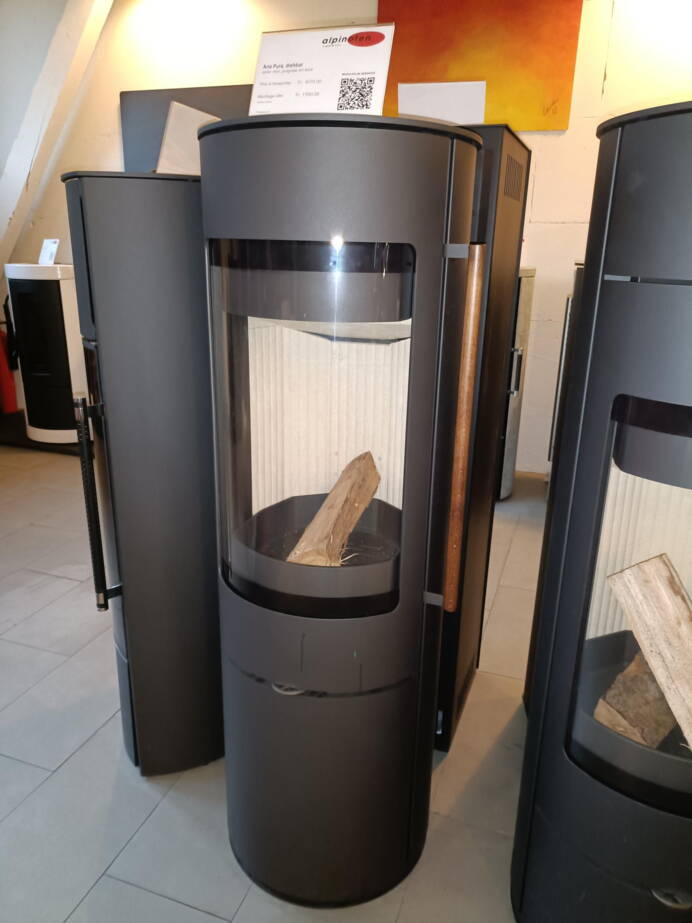 Schwedenofen

Aria Pura drehbar Stahl schwarz anstatt CHF 4 570.-nur CHF 4 000.-