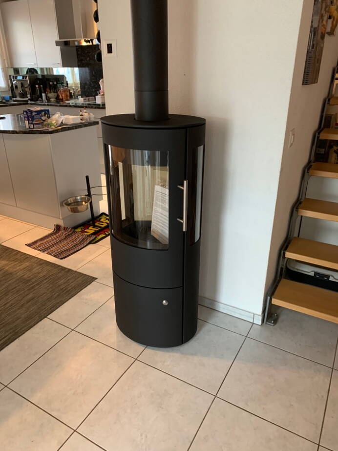 Poêle Cheminée Draco Acier noir Exemple d’installation