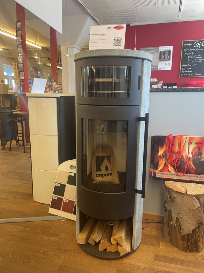 Schwedenofen

Aprica 2 Cook Naturstein mit Backfach anstatt CHF 6 400.- nur CHF 5 400.- 