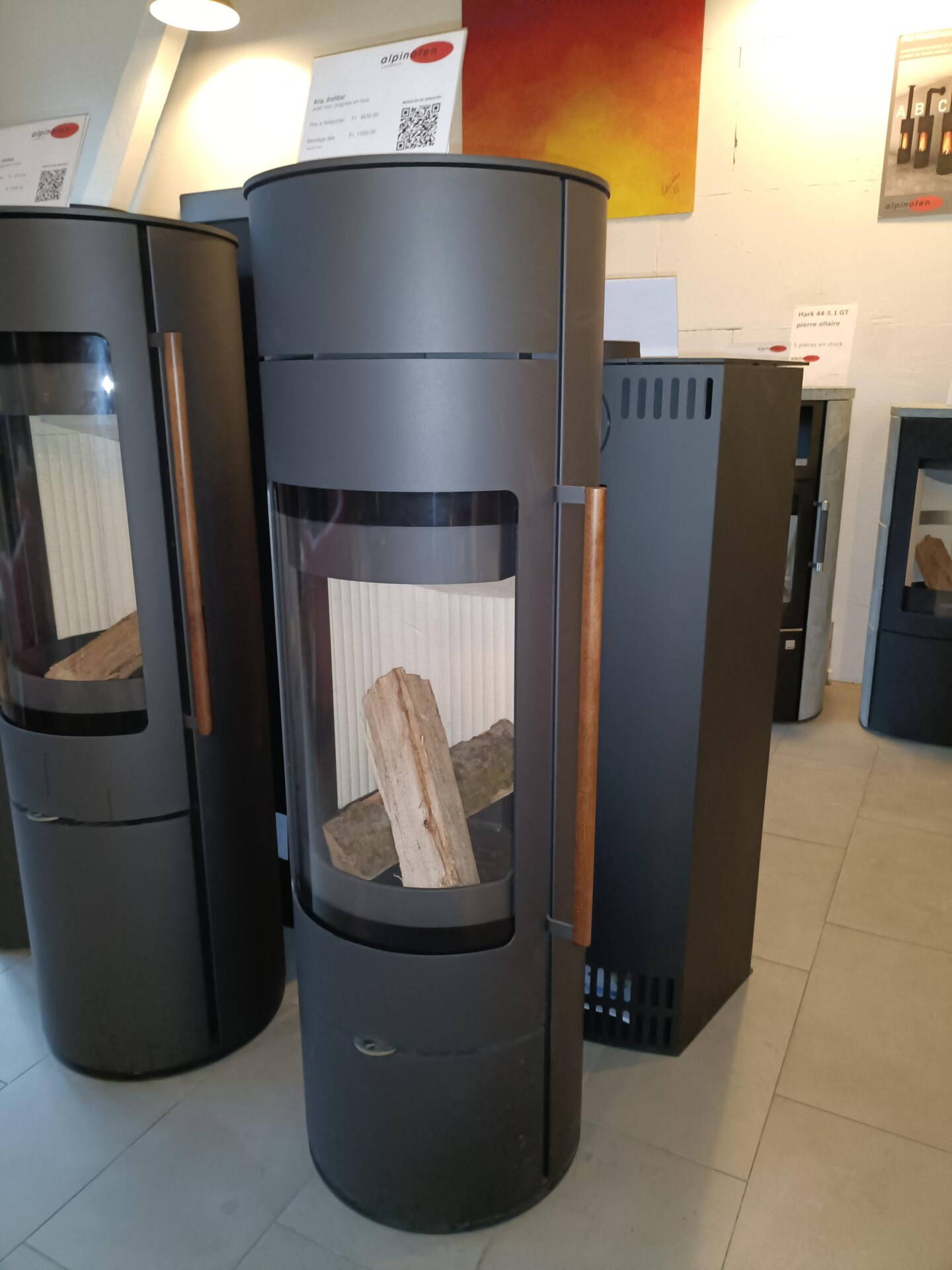 Poêle

Aria pivotant Acier noir au lieu de CHF 4 630.- seulement CHF 4 100.-