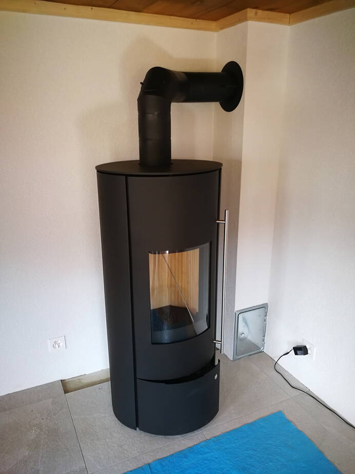 Schwedenofen Tolima Aqua wasserführend, Stahl Montagebeispiel